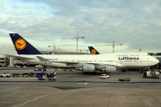 D-ABVL, Boeing 747-400, Lufthansa