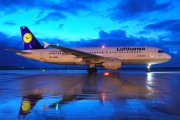 D-AIQR, Airbus A320-200, Lufthansa