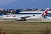 A7-AEN, Airbus A330-300, Qatar Airways