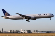 N67052, Boeing 767-400ER, United Airlines
