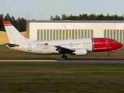 LN-KKQ, Boeing 737-300, Norwegian Air Shuttle