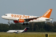 G-EZAU, Airbus A319-100, easyJet