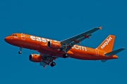 G-EZUI, Airbus A320-200, easyJet