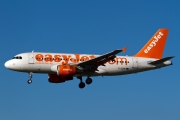 G-EZBF, Airbus A319-100, easyJet