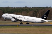 N76055, Boeing 767-400ER, United Airlines