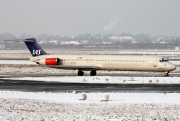 SE-DIN, McDonnell Douglas MD-82, Scandinavian Airlines System (SAS)