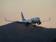 C-FTAH, Boeing 737-800, XL Airways