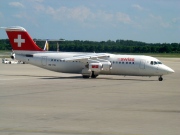 HB-IYW, British Aerospace Avro RJ100, Swiss International Air Lines