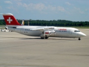 HB-IYW, British Aerospace Avro RJ100, Swiss International Air Lines