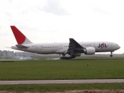 JA711J, Boeing 777-200ER, Japan Airlines