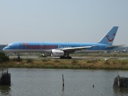 G-BYAK, Boeing 767-200, Thomsonfly