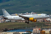 EC-KHN, Airbus A320-200, Vueling