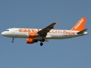 G-EZUG, Airbus A320-200, easyJet