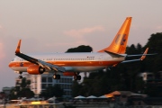 D-ATUF, Boeing 737-800, Hapag-Lloyd Kreuzfahrten