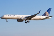 N19136, Boeing 757-200, United Airlines