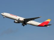 F-WWKA, Airbus A330-300, Iberia