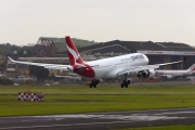 VH-EBH, Airbus A330-200, Qantas