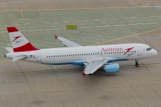 OE-LBS, Airbus A320-200, Austrian