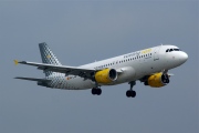 EC-LAA, Airbus A320-200, Vueling