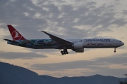 TC-JJU, Boeing 777-300ER, Turkish Airlines