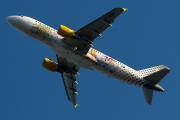 EC-KDH, Airbus A320-200, Vueling